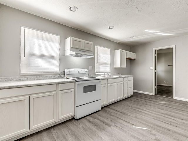 19350 8 A Street, Norman, OK 73026