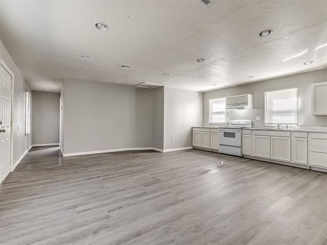 19350 8 A Street, Norman, OK 73026