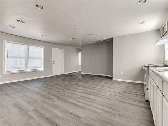 19350 8 A Street, Norman, OK 73026