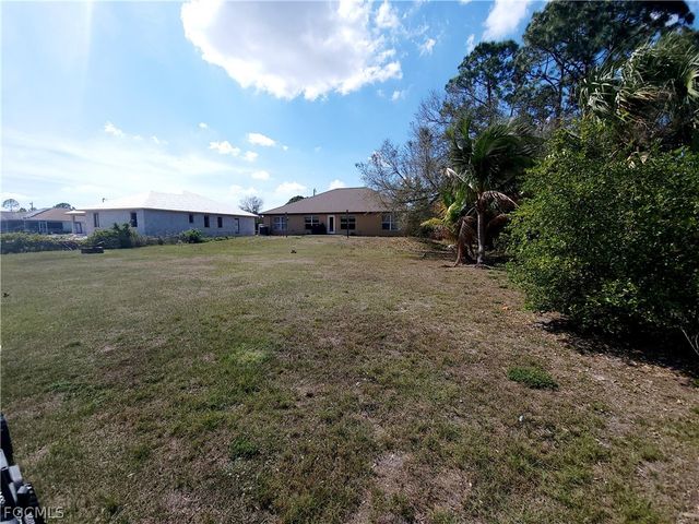 506 Desoto AVE, Lehigh Acres, FL 33972