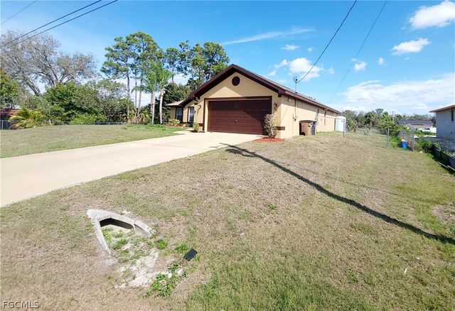 506 Desoto AVE, Lehigh Acres, FL 33972