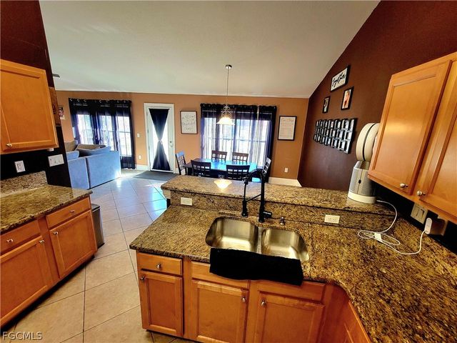 506 Desoto AVE, Lehigh Acres, FL 33972