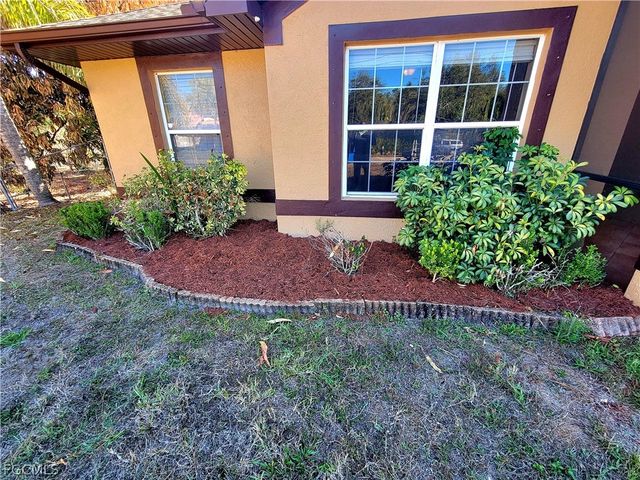 506 Desoto AVE, Lehigh Acres, FL 33972