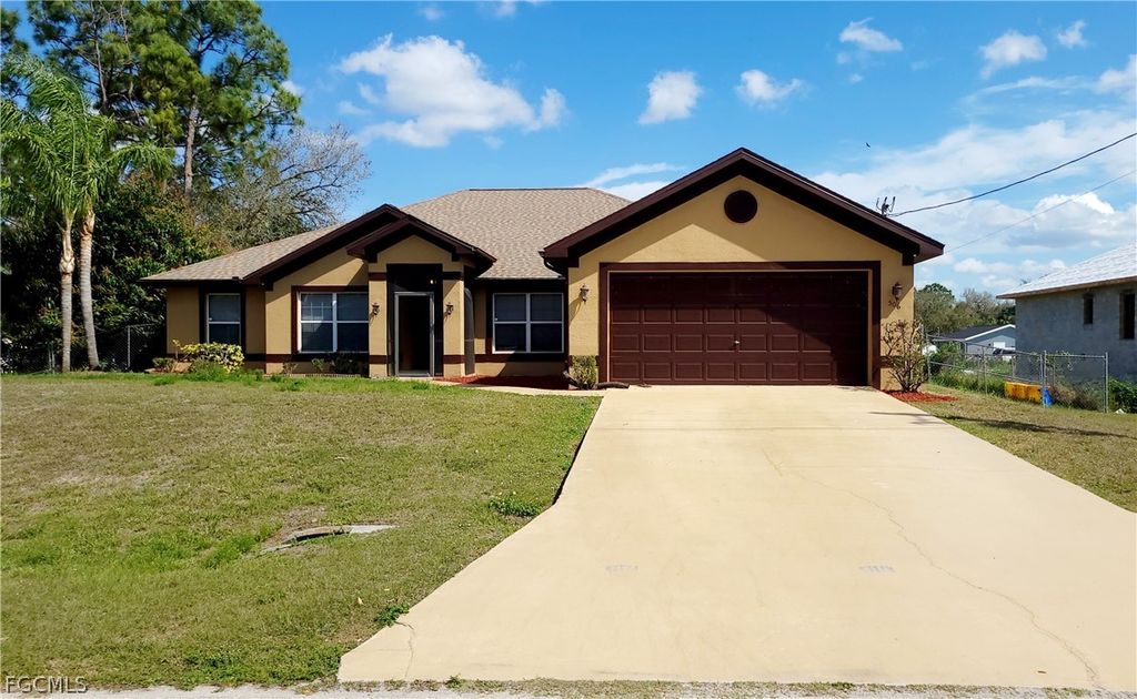 506 Desoto AVE, Lehigh Acres, FL 33972
