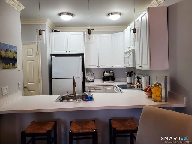 2435 Bedford Street 21A, Stamford, CT 06905