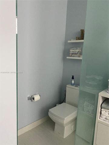 10424 NW 63rd Ter, Doral, FL 33178
