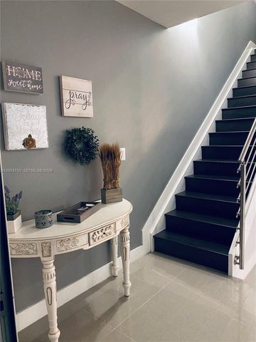 10424 NW 63rd Ter, Doral, FL 33178
