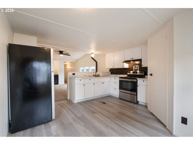 15130 S MAPLELANE Rd 50, Oregon City, OR 97045