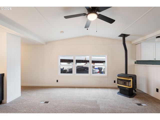 15130 S MAPLELANE Rd 50, Oregon City, OR 97045