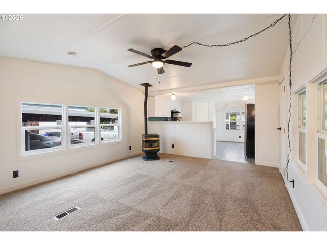 15130 S MAPLELANE Rd 50, Oregon City, OR 97045