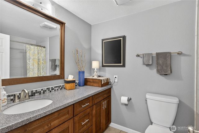 2452 Hemenway Place, Oak Harbor, WA 98277