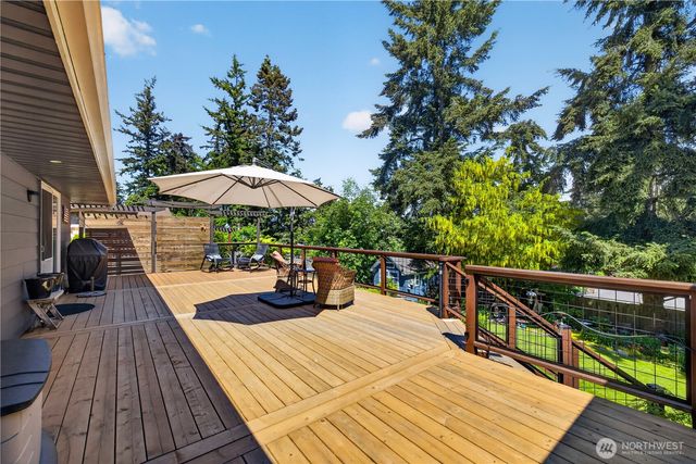 2452 Hemenway Place, Oak Harbor, WA 98277