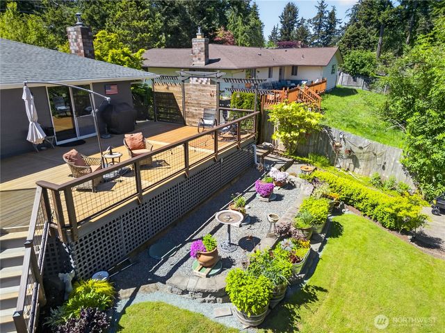 2452 Hemenway Place, Oak Harbor, WA 98277