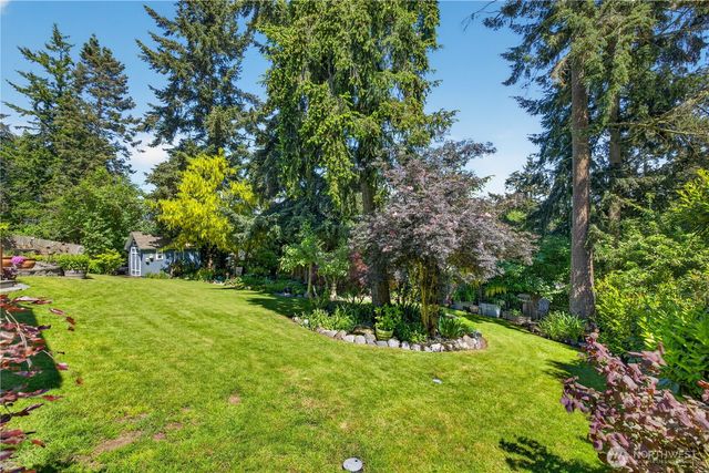 2452 Hemenway Place, Oak Harbor, WA 98277