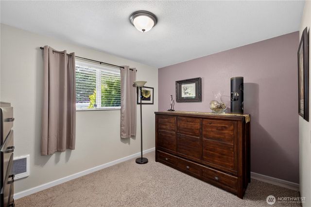 2452 Hemenway Place, Oak Harbor, WA 98277
