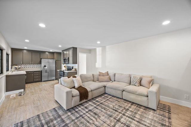 721 Shawnee Ln, San Jose, CA 95123