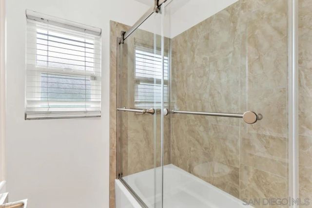 2167 Sunset Dr, Escondido, CA 92025