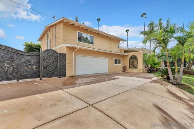 2167 Sunset Dr, Escondido, CA 92025