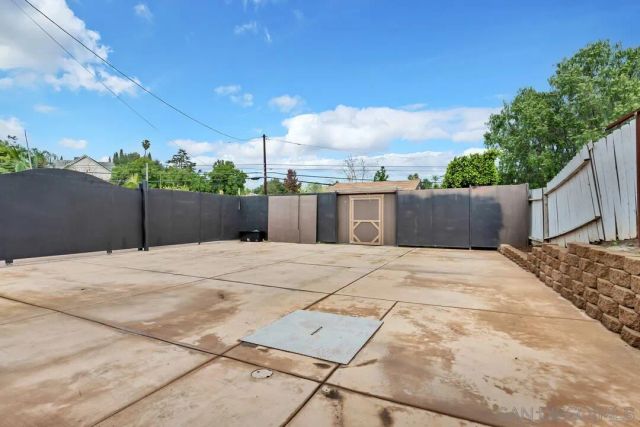 2167 Sunset Dr, Escondido, CA 92025