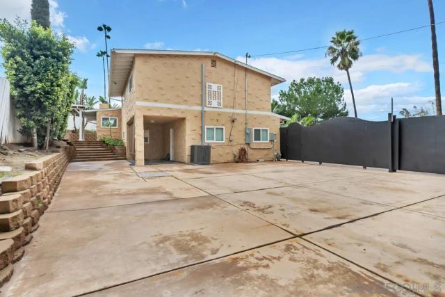 2167 Sunset Dr, Escondido, CA 92025