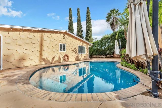 2167 Sunset Dr, Escondido, CA 92025