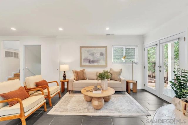 2167 Sunset Dr, Escondido, CA 92025