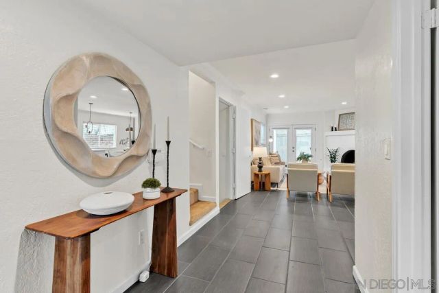 2167 Sunset Dr, Escondido, CA 92025