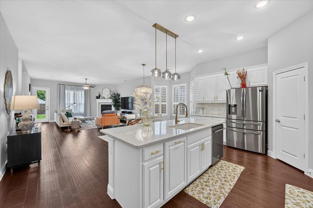 669 Harris Ridge Drive, Arlington, TX 76002