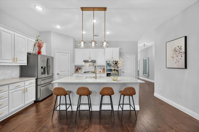 669 Harris Ridge Drive, Arlington, TX 76002