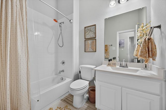 669 Harris Ridge Drive, Arlington, TX 76002