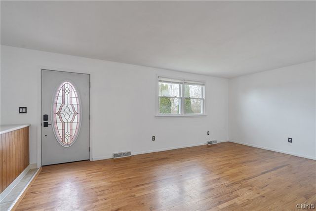 111 Bonnie Drive, Geddes, NY 13209