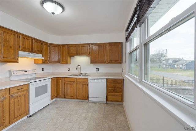 111 Bonnie Drive, Geddes, NY 13209