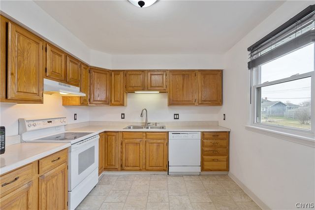 111 Bonnie Drive, Geddes, NY 13209