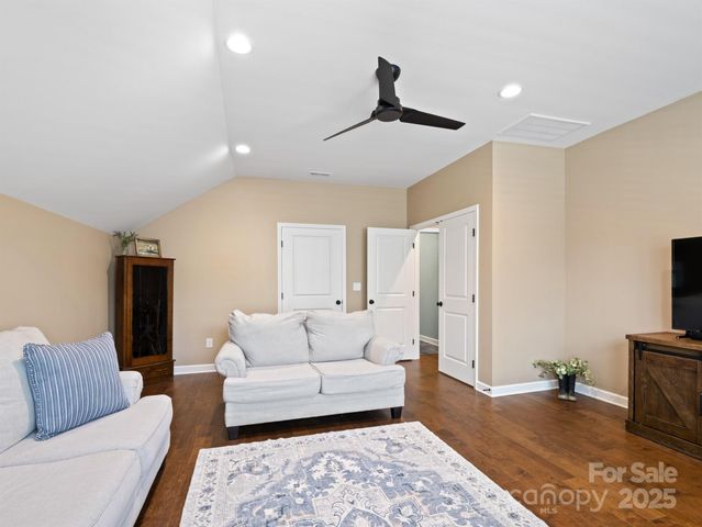 423 Lucky Drive NW, Concord, NC 28027