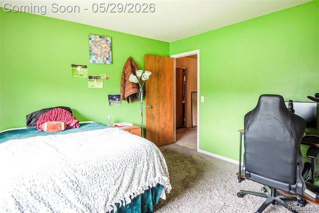 2930 Brentwood Road, West Bloomfield, MI 48323