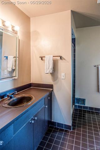 2930 Brentwood Road, West Bloomfield, MI 48323
