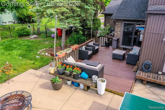 2930 Brentwood Road, West Bloomfield, MI 48323