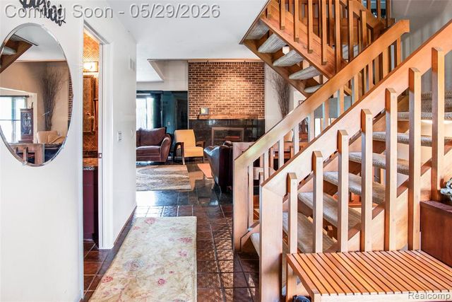 2930 Brentwood Road, West Bloomfield, MI 48323