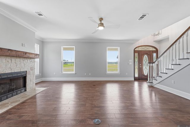 21915 Plank Rd, Zachary, LA 70791