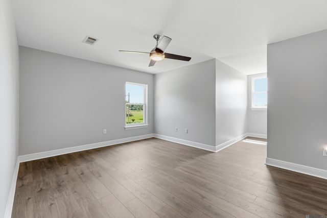 21915 Plank Rd, Zachary, LA 70791