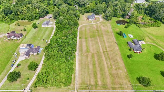21915 Plank Rd, Zachary, LA 70791