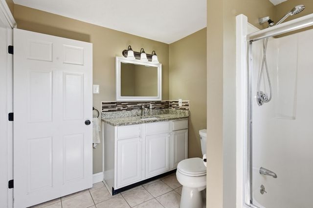 27 Johnson St, Fall River, MA 02723