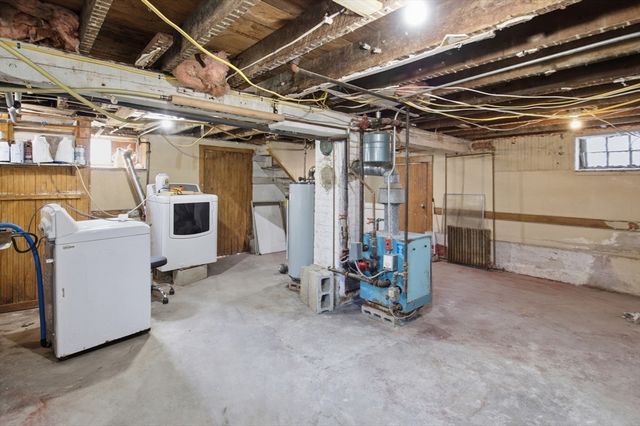 27 Johnson St, Fall River, MA 02723