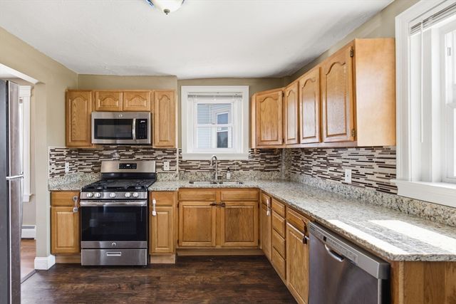 27 Johnson St, Fall River, MA 02723