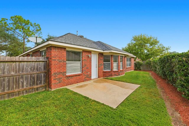 6706 Paigetree Lane, Pearland, TX 77584