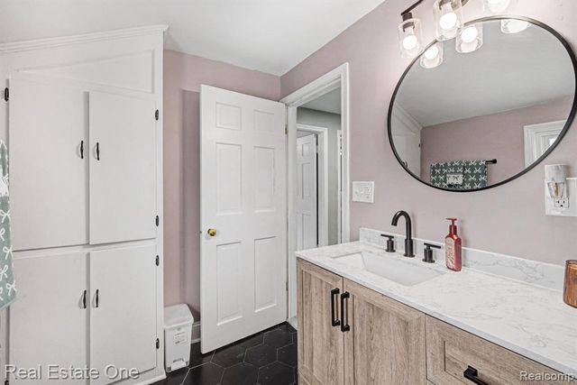 2119 Mountain Avenue, Flint, MI 48503