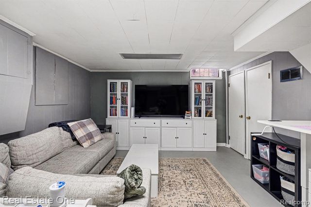 2119 Mountain Avenue, Flint, MI 48503