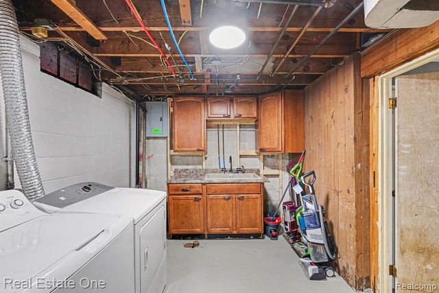 2119 Mountain Avenue, Flint, MI 48503