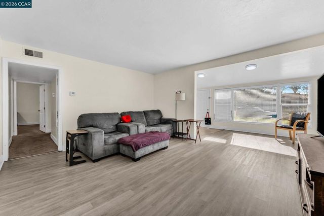 104 104 Alvarado Ave, Pittsburg, CA 94565