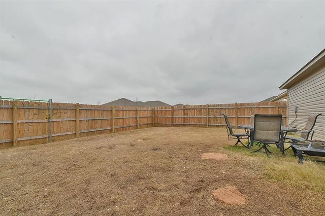 9504 NW 118th Street, Yukon, OK 73099